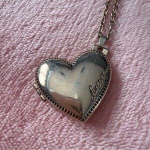 Forever 21 Gold Heart Long Locket Necklace Y2K 2000s Style